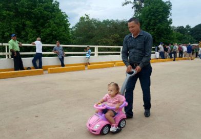 MTI entrega puente “El Zapote” a familias de Nueva Guinea