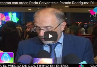 Condecoran con orden Darío Cervantes a Ramón Rodríguez, Director del Teatro Rubén Darío