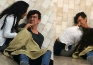 Descubren a estudiante de la UNAM dándole una “mano” a su novio