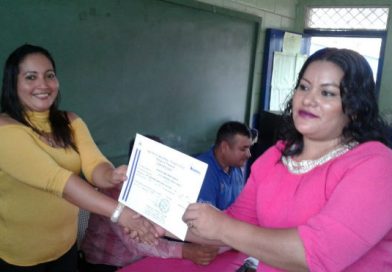 Nueva Guinea: finaliza escuela de oficio en arreglos florales