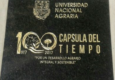 UNA deposita cápsula del tiempo que se abrirá en 5 décadas