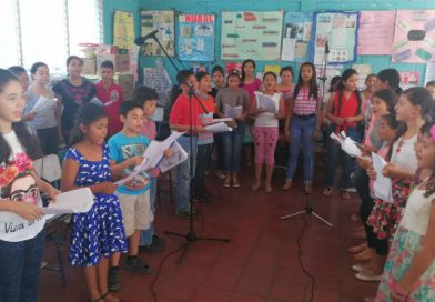Niños del coro Rubén Darío de Chinandega ensayan para fiestas de la purísima y navidad