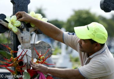 Cementerios preparados para conmemorar a nuestros Santos Difuntos