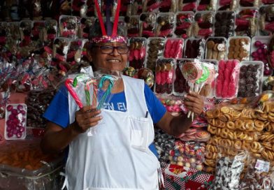 Dulces y caña para la Purísima, abundantes en los mercados capitalinos
