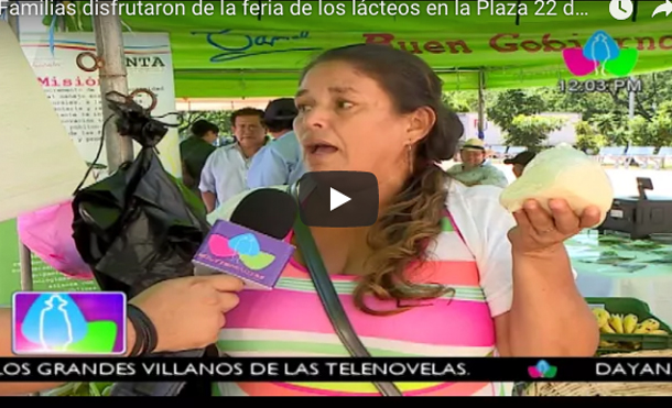 Familias disfrutaron de la feria de los lácteos en la Plaza 22 de Agosto