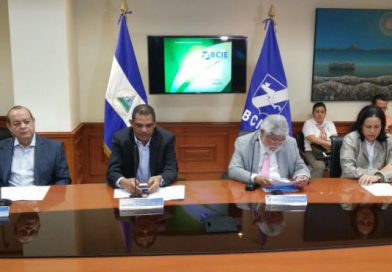 Gobierno y BCIE firman contrato para ampliar el “Programa Nacional de Electrificación Sostenible y Energía Renovable”
