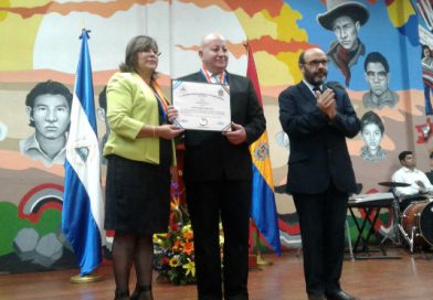 UNAN-Managua entrega título honorífico “Doctorado Honoris Causa en Educación” al Ingeniero Telémaco Talavera