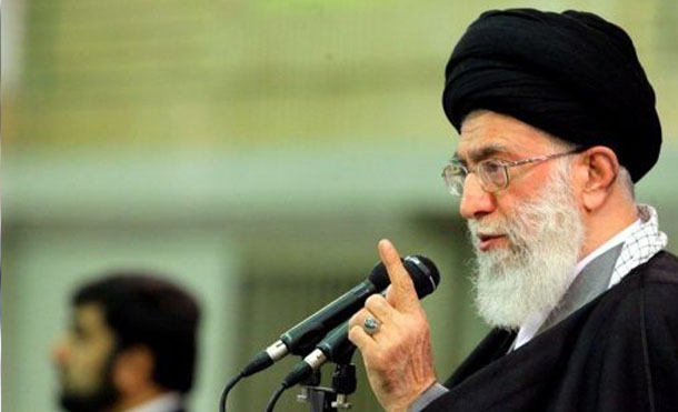Líder de Irán pide mayor apoyo ante devastador terremoto