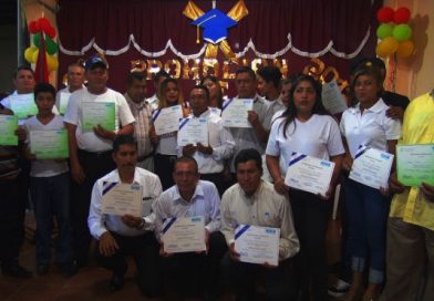 Nindirí: MINED gradúa a estudiantes que alcanzaron meta académica de segundo y tercer ciclo
