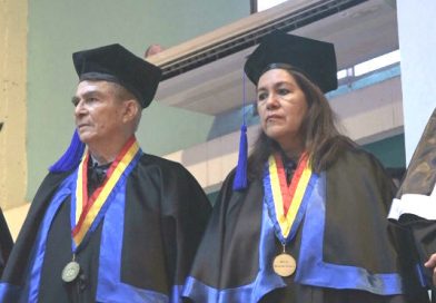 UNAN-León otorgan Doctor Honoris Causa al cantautor nicaragüense Otto de la Rocha y Georgina Valdivia (La Lupita)