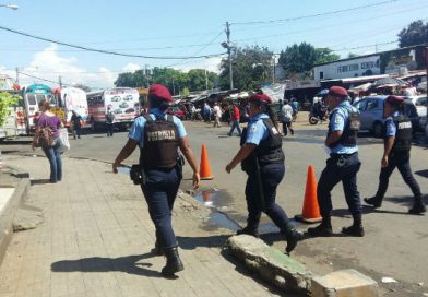 Policía garantiza seguridad y tranquilidad en mercado Roberto Huembés