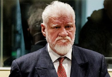 Muere un general acusado de crímenes de guerra al envenenarse tras el veredicto en La Haya