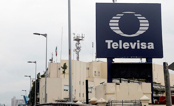 Dejan una hielera con dos cabezas humanas y una nota de amenaza en una sede de Televisa en México