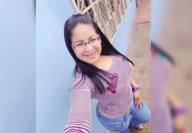 (+Fotos) Maestra chantajeaba a sus estudiantes para acostarse con ellos, esta es su venganza