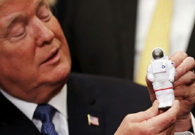 Trump anuncia que EE.UU. enviará una misión tripulada a la Luna y Marte