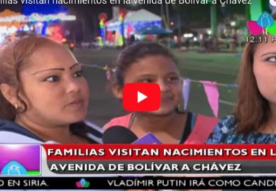 Familias visitan nacimientos en la venida de Bolívar a Chávez