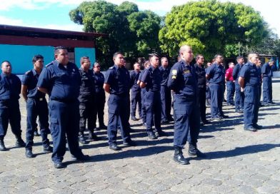 Bomberos Unificados fortalecen sus capacidades en extinción de incendios