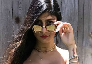Mia Khalifa no se desliga del cine y lo muestra así