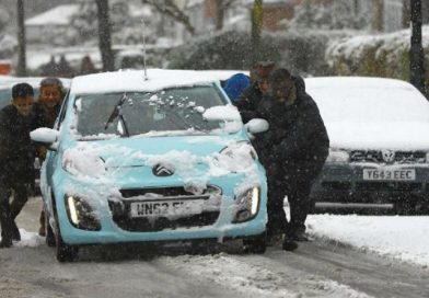 El temporal de nieve y fuertes vientos obliga a cancelar 141 vuelos en España