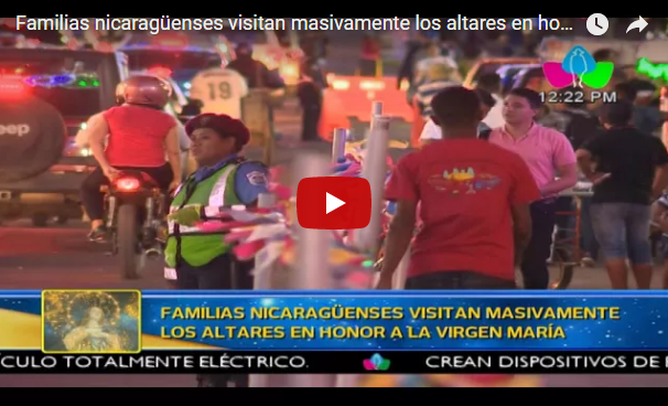 Familias nicaragüenses visitan masivamente los altares en honor a la Virgen María