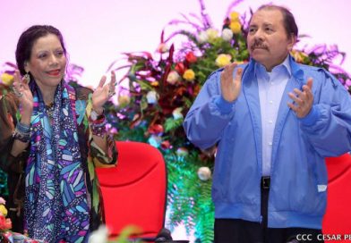 Comandante Daniel y Compañera Rosario envían saludo de Navidad a las familias nicaragüenses