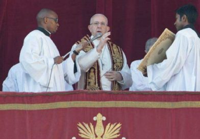 Papa Francisco impartió la bendición “Urbi et Orbi”
