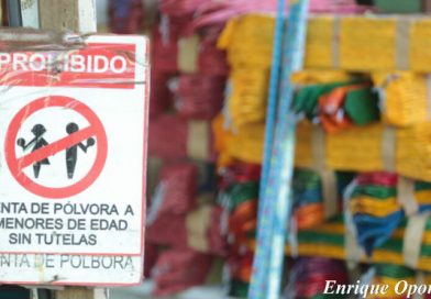 Comerciantes ofrecen amplia variedad de productos pirotécnicos