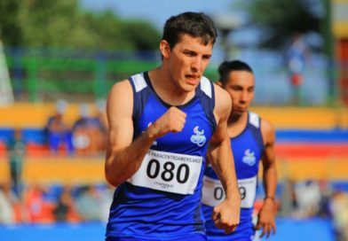 Gabriel Cuadra gana medalla de oro en los 800 metros