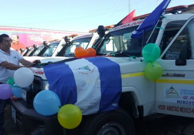 Gobierno sandinista entrega 36 ambulancias a los Silais del país