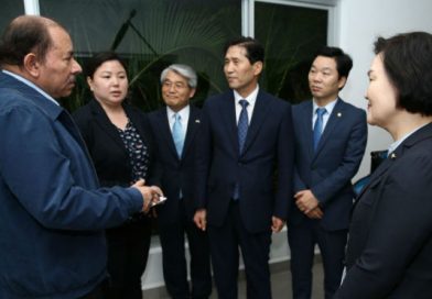 Comandante Daniel se reúne con delegación del Grupo Amistad Parlamentaria Corea-Nicaragua