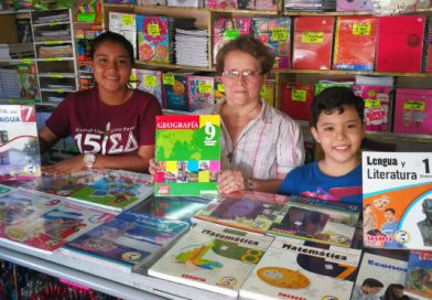 Familias chinandeganas celebran exoneración del IVA para artículos escolares