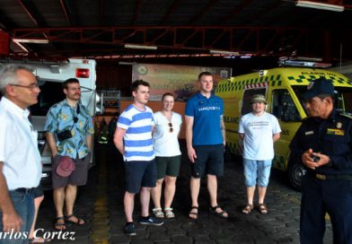 Jóvenes de 3F Dinamarca visitan estación de bomberos