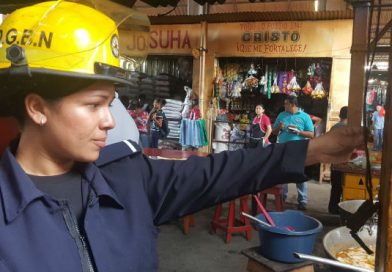 Bomberos inspeccionan comiderías del Israel Lewites