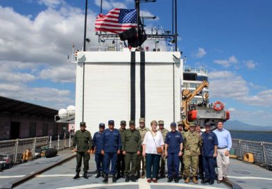 Altos mandos del Ejército de Nicaragua visitan el buque patrullero Northland de los Estados Unidos
