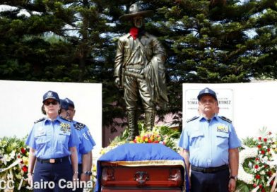 Rinden homenaje póstumo al comisionado mayor Tomas Velázquez