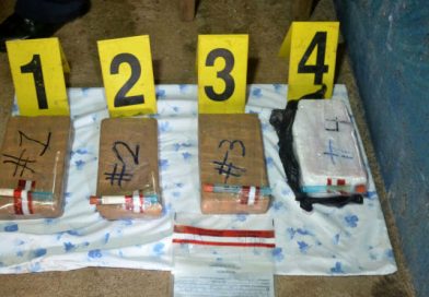 Policía en Río San Juan incauta cuatro tacos de cocaína