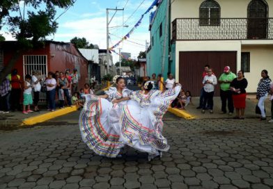 Alcaldesa de Managua inaugura mejoramiento vial en el barrio Rigoberto López Pérez