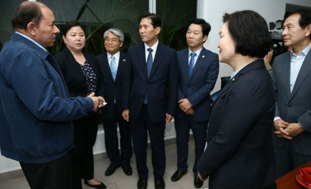 Presidente Daniel con Grupo Parlamentario de Amistad Corea Nicaragua (27 de Enero del 2018)