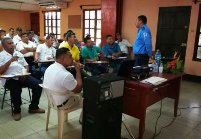 Policía Nacional brinda capacitación a conductores de ambulancia de León y Chinandega
