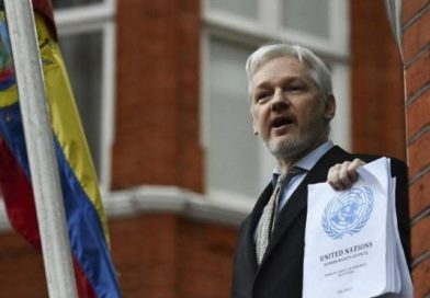 Reino Unido rechaza la solicitud de Ecuador de conceder estatus diplomático a Assange
