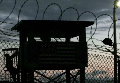 Revelan que Trump mantendrá abierta cárcel de Guantánamo