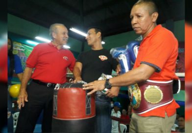 OMB entrega cinturón al nicaragüense Adonis Rivas
