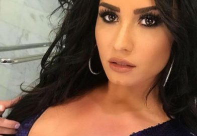 Demi Lovato regala sexy sesión de fotos en bikini a sus fans