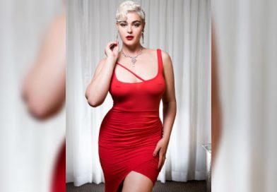 Stefania Ferrario, la modelo que desafía a la industria con sus fotos sensuales