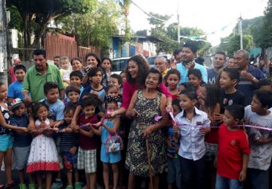 Pobladores de los barrios Oscar Turcios y Memorial Sandino estrenan calles nuevas