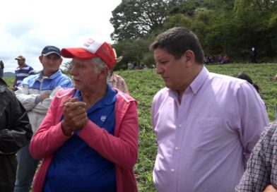 Alcalde de Jinotega da acompañamiento a la familia del trágico suceso en el Lago Apanás