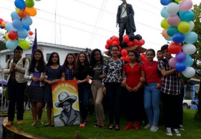 Juventud de El Tuma - La Dalia rinde homenaje al General Sandino