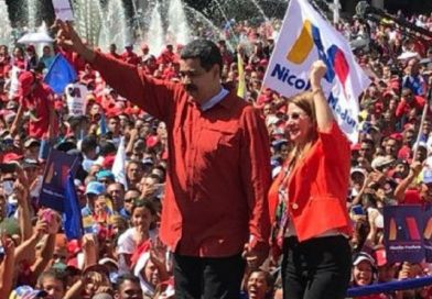Nicolás Maduro formaliza su candidatura ante el CNE