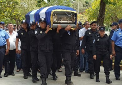 Homenaje póstumo a la memoria del Comisionado General Marcial Aráuz González