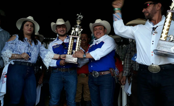 El Tuma - La Dalia cierra sus fiestas patronales con tertulia hípica